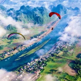 Bay dù lượn “Ngắm miền di sản” Phong Nha – Kẻ Bàng