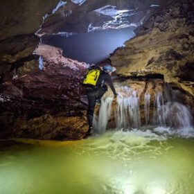 BCRA Hoàng gia Anh công bố chấn động: Có thêm 1 “Vương quốc hang động” ở Quảng Bình